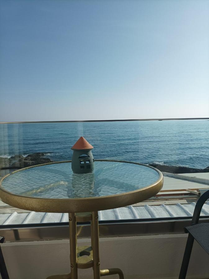 Beachfront Apartment Rethymno Exterior foto